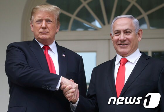 도널드 트럼프 미국 대통령(왼쪽)과 베냐민 네타냐후 이스라엘 총리(오른쪽) © 로이터=뉴스1
