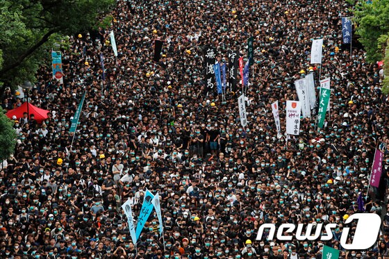 2일 송환법에 반대하는 홍콩 학생들이 수업을 거부하고 시위에 대거 참여하고 있다. © 로이터=뉴스1 © News1 우동명 기자