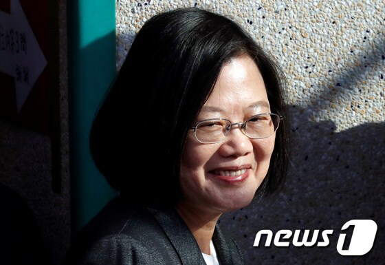 11일 대만 총통선거에서 승리한 차이잉원 총통이 활짝 웃고 있다. © 로이터=뉴스1 © News1 박형기 기자