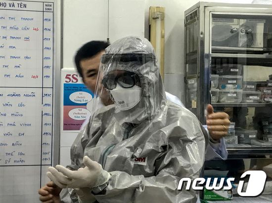 23일(현지시간) 신종 코로나바이러스에 감염된 중국인 부자가 입원 중인 베트남 호치민시의 조레이 병원. © AFP=뉴스1