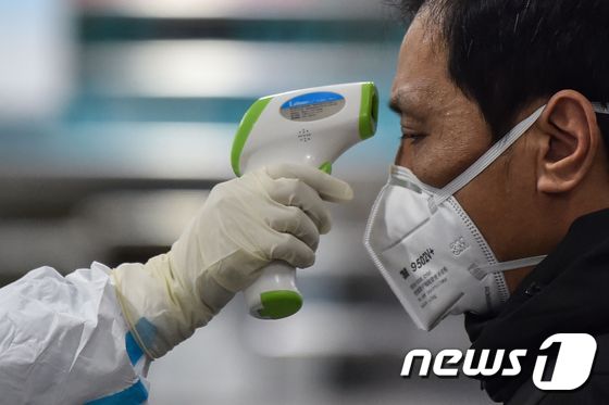 CHINA-HEALTH-VIRUS © AFP=뉴스1