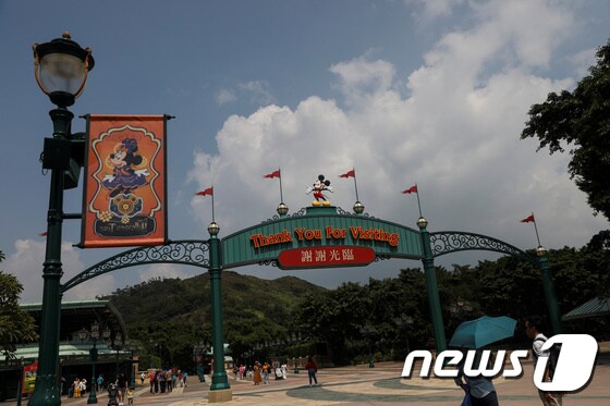 홍콩 디즈니랜드 입구 <자료사진> © 로이터=뉴스1