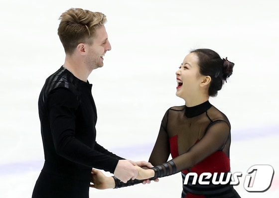 한국 피겨스케이팅 아이스댄스 대표 민유라(왼쪽)-대니얼 이튼. /뉴스1 © News1 이동해 기자