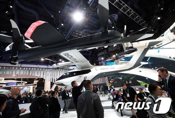 현대자동차가 CES 2020'에서 공개한 개인용 비행체(PAV) 콘셉트 'S-A1' © News1 오대일 기자