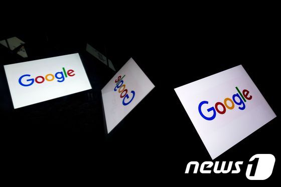 미국 법무부가 구글을 상대로 낸 반독점 위반 소송의 불똥이 삼성전자로도 확산될 전망이다. ⓒ AFP=뉴스1