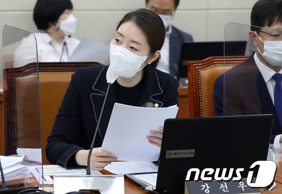 강선우 더불어민주당 의원. 2020.10.21/뉴스1 © News1 박세연 기자