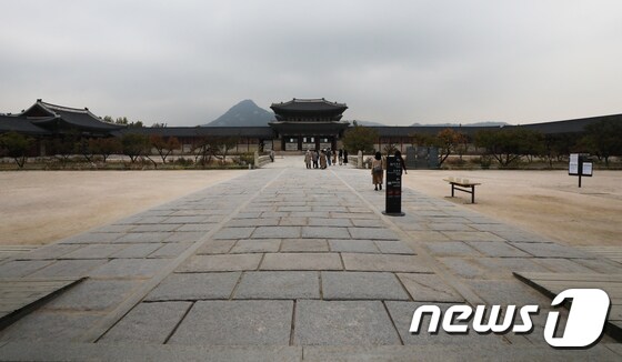 지난해 10월  서울 종로구 경복궁의 한산한 모습. © News1  