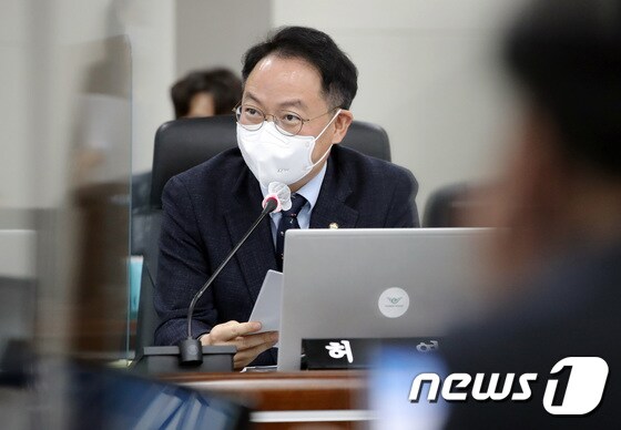 허영 더불어민주당 대변인. © News1 사진공동취재단