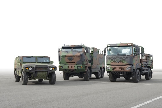 소형 및 중형표준차량. 왼쪽부터 소형전술차량, 5톤 방탄킷 차량, 2½톤 중형표준차량(기아자동차 제공)© 뉴스1<br /><br />