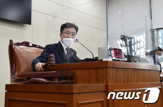 김민석 국회 보건복지위원장.  © News1 성동훈 기자