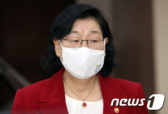 이정옥 여성가족부 장관. 2020.11.27/뉴스1 © News1 김명섭 기자