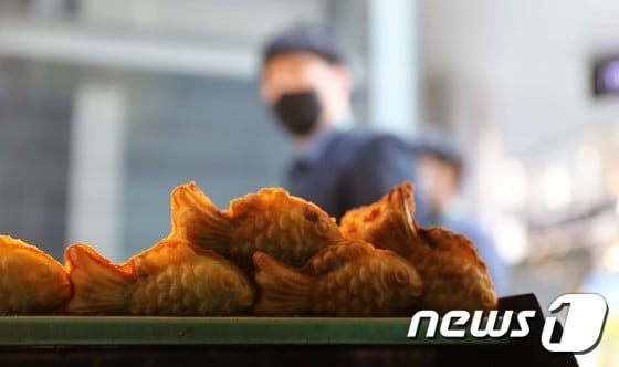 한 거리에서 판매되고 있는 붕어빵.2020.11.3/뉴스1 © News1 김근욱 기자