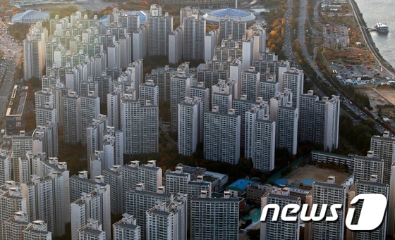 서울 송파구의 아파트 단지. © News1 이승배 기자