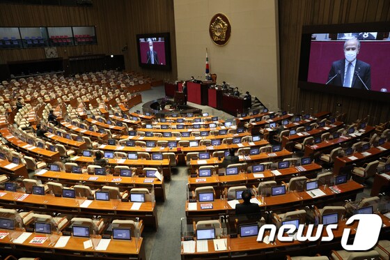 국회 본회의.  © News1 신웅수 기자