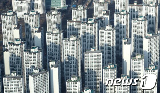 서울의 아파트 단지.© News1 이성철 기자