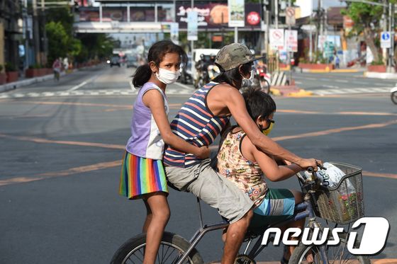 필리핀의 어린이들 © AFP=뉴스1