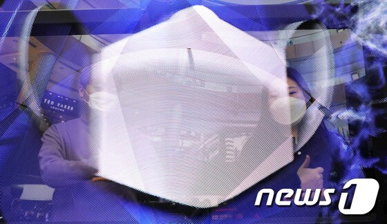 'WingTV' 날개에 부착된 LED 바가 고속으로 회전해 만들어내는 고해상도 3D 마스크. 2020.12.28/뉴스1 © News1 박지혜 기자