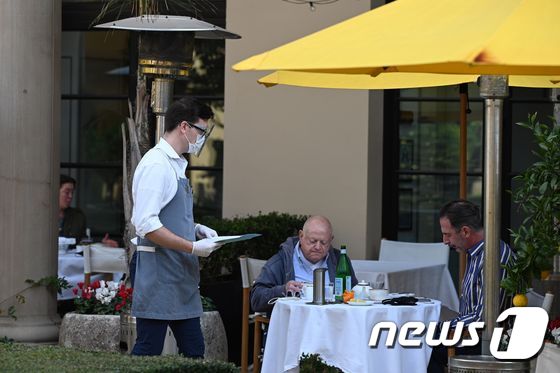 미국 캘리포니아주의 한 레스토랑 /AFP=뉴스1