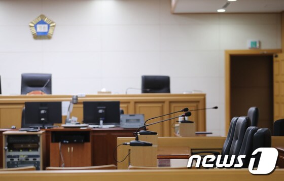 제주지방법원 제201호 법정.2020.2.18/뉴스1 © News1 오현지 기자