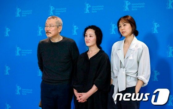 홍상수 감독, 서영화, 김민희 © AFP=뉴스1