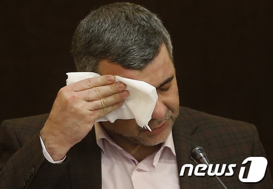 이란 코로나19 대응 최고책임자인 이라즈 하리르치 보건차관이  25일 자신이 코로나19 확진 판정을 받았으며 현재 격리된 상태라고 밝혔다. © AFP=뉴스1 © News1 우동명 기자