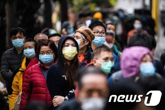 마스크 쓴 홍콩 시민들.(자료사진) © AFP=뉴스1