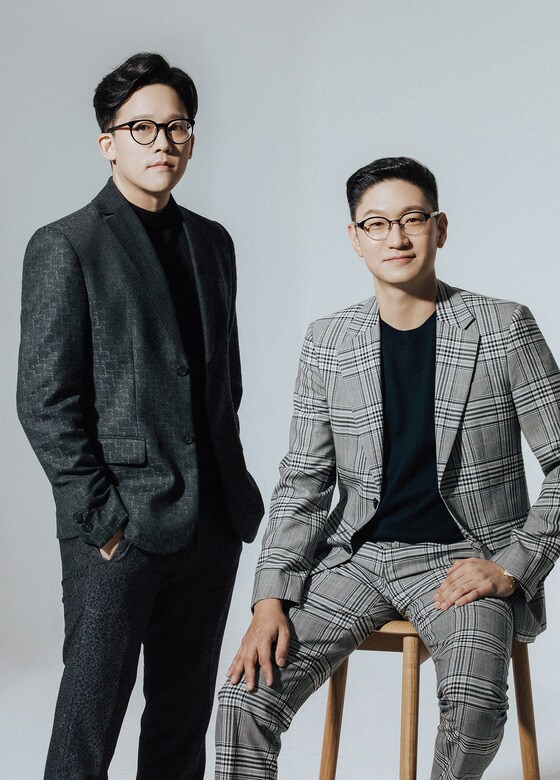 SM엔터테인먼트 공동 대표 이사 이성수(좌측), 탁영준(우측) © 뉴스1