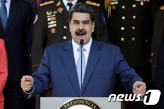 12일(현지시간) 니콜라스 마두로 베네수엘라 대통령이 기자회견을 하고 있다. © 로이터=뉴스1 © News1 유새슬 기자