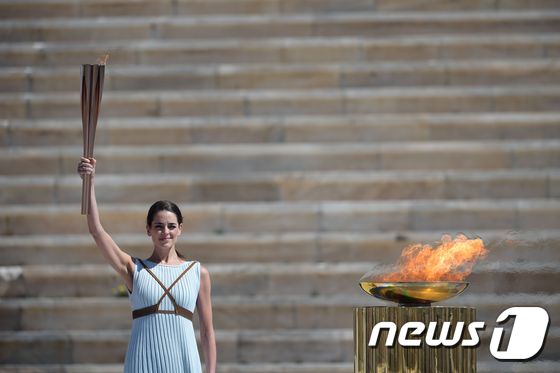 그리스에서 채화된 도쿄올림픽 성화 © AFP=뉴스1