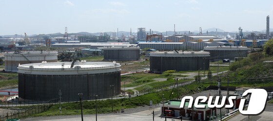  울산시 남구 SK에너지 원유 저장탱크. 2020.4.22/뉴스1 © News1 윤일지 기자
