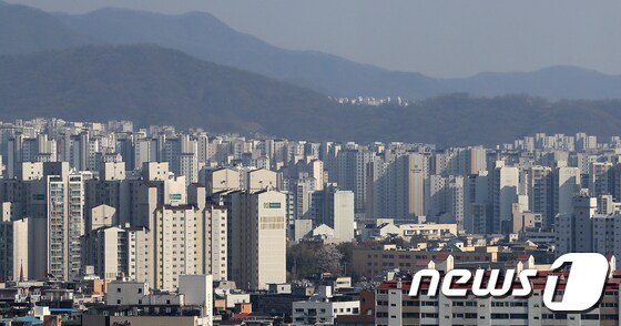  서울 아파트 단지 전경.© News1 구윤성 기자