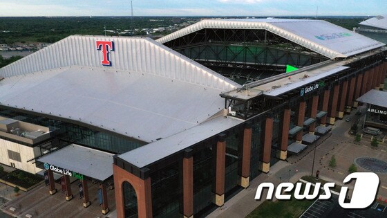 올해 개장 예정인 텍사스 레인저스의 새 홈구장 글로브라이프필드의 전경. © AFP=뉴스1