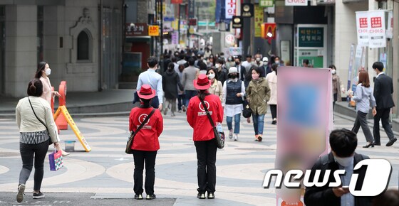 지난 5월 서울 중구 명동거리가 한산한 모습을 보이고 있다.© News1  