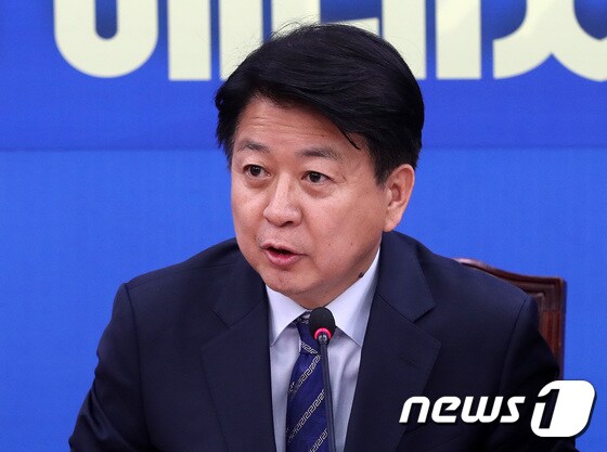 노웅래 더불어민주당 의원.  2020.5.4/뉴스1 © News1 박세연 기자
