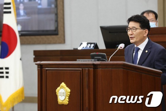 김기정 신임 수원시의회 부의장. © 뉴스1