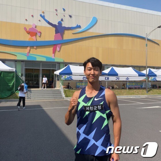 세계 1위 기록 보유 남자 높이뛰기 국가대표 우상혁 선수.(서천군 제공) © 뉴스1