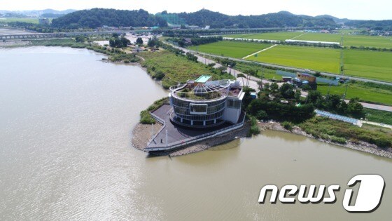 서천군 소재 조류생태전시관 모습.(서천군 제공)© 뉴스1