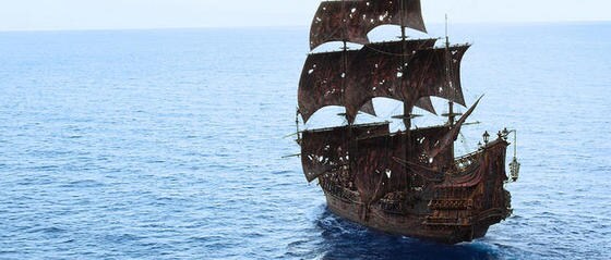영화 '캐리비안의 해적' 속의 해적선