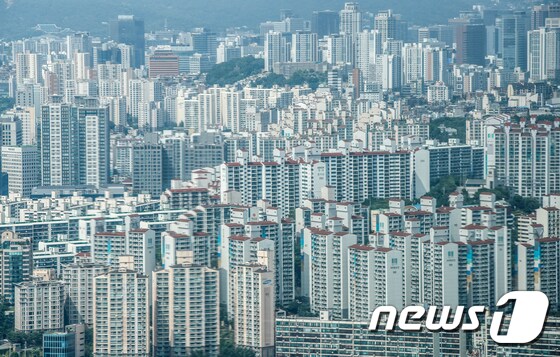  서울 시내 아파트 전경.© News1 안은나 기자