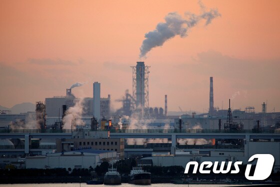 일본 도쿄 인근 공장들 <자료사진> © 로이터=뉴스1