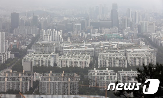 지난달 30일 서울 강남구 아파트 단지의 모습. 2020.8.30/뉴스1 © News1 황기선 기자
