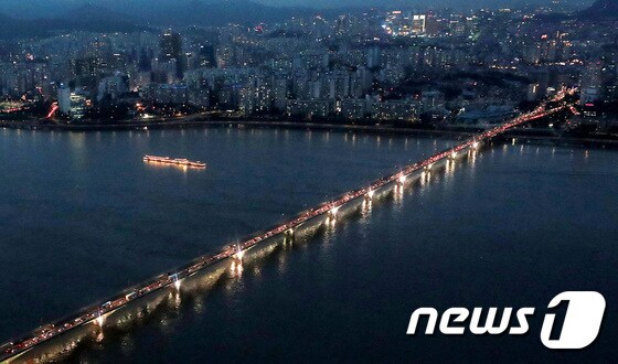 서울 주요도로 통제로 '퇴근길 지옥'