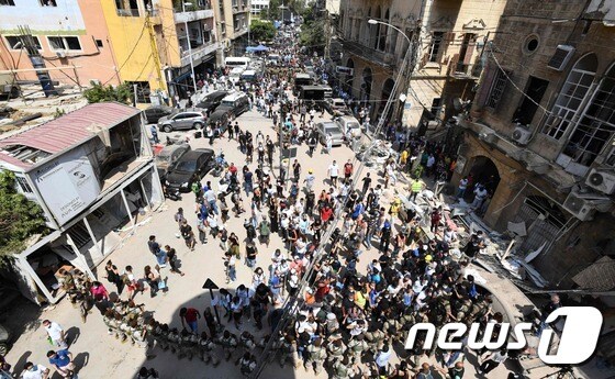 6일(현지시간) 레바논 수도 베이루트 항구 폭발에 분노한 시민들이 반정부 시위를 벌이고 있다. © AFP=뉴스1 © News1 우동명 기자