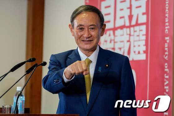 가 요시히데(菅義偉) 자민당 신임 총재. © AFP=뉴스1