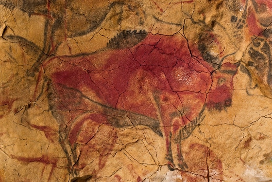 스페인 알타미라동굴 벽화중의 '상처 입은 들소' 그림 / 사진출처 = 위키피디아
