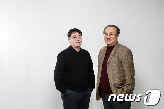 정홍식 교수(오른쪽)과 임동혁 박사(왼쪽).(UNIST 제공) © 뉴스1