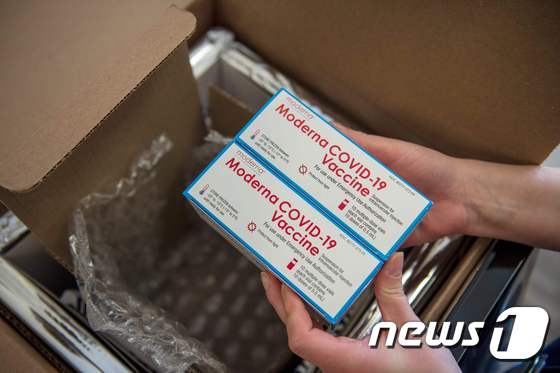 미국 제약사 모더나의 코로나19 백신. © AFP=뉴스1