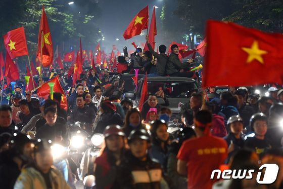 베트남 축구 팬들의 모습 © AFP=뉴스1