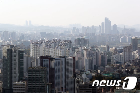 서울 도심 자료사진 2021.10.27/뉴스1 © News1 황기선 기자