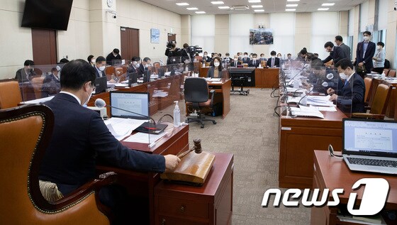 국회 국방위원회 전체회의. 2021.11.16/뉴스1 © News1 이동해 기자